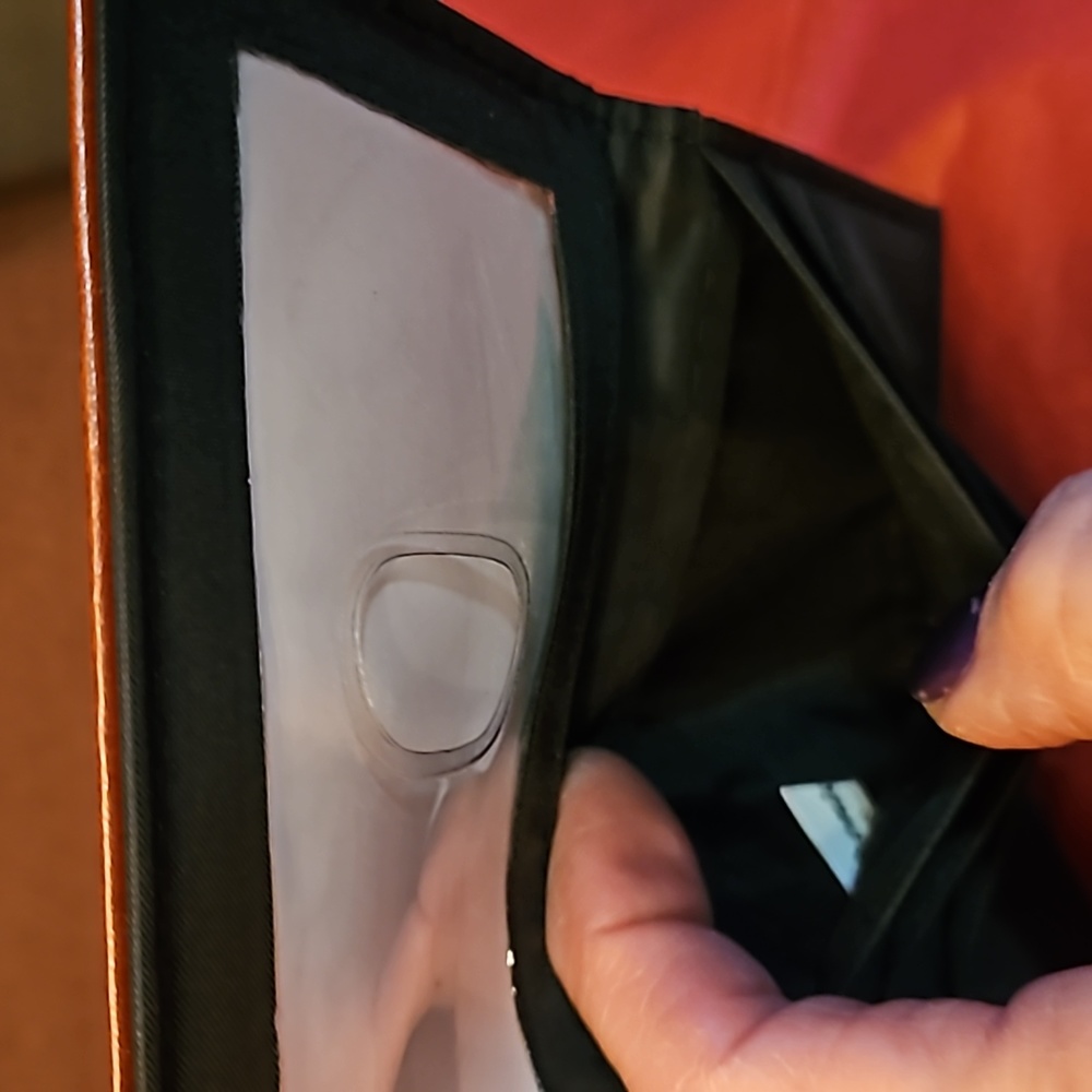 Mens Wallets - Picture 4 of 5
